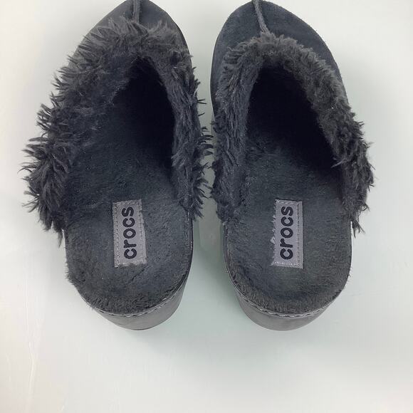 CROCS Black Suede Sherpa lined Clogs Mules women SZ 7 EUC - Picture 5 of 12